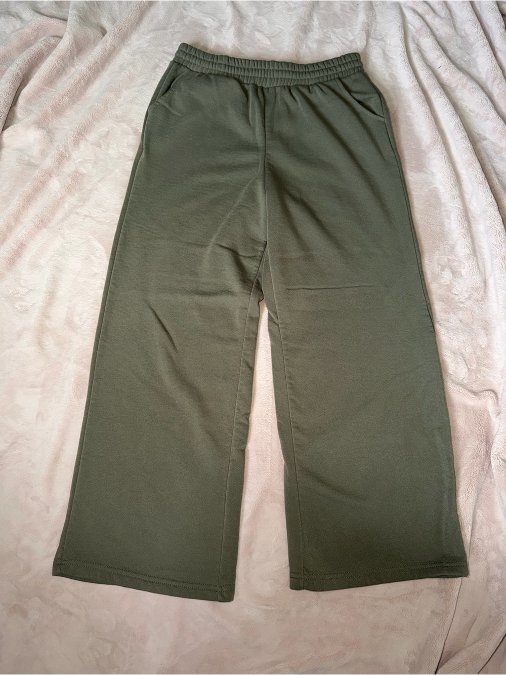 Women’s Olive Green Wide-Leg Lounge sweat Pants